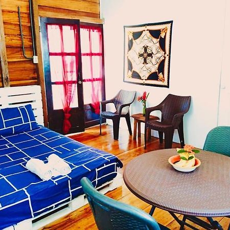 Villa Poetry Garden Bocas Town Colon Island Esterno foto