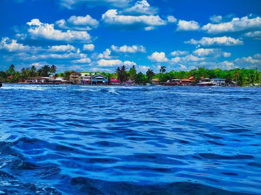 Villa Poetry Garden Bocas Town Colon Island Esterno foto