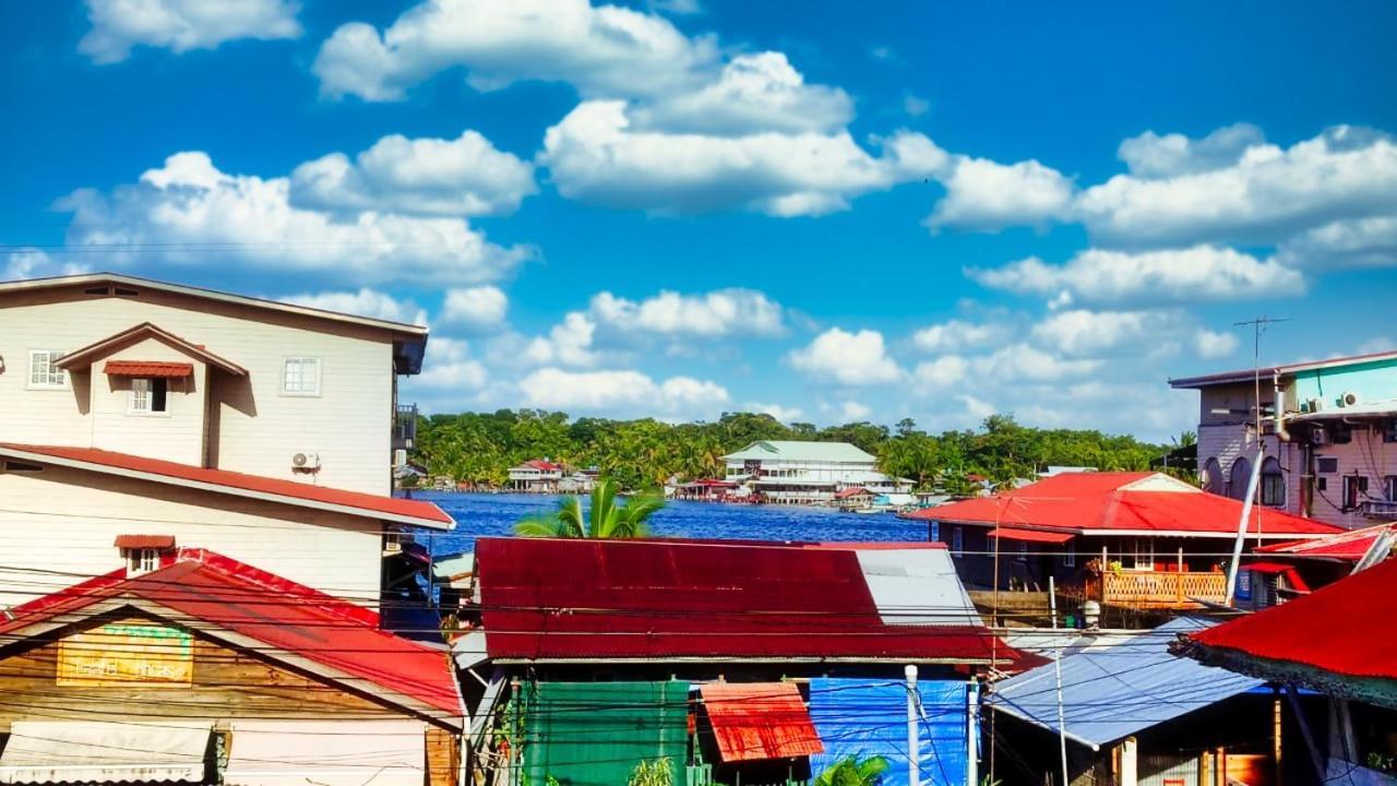 Villa Poetry Garden Bocas Town Colon Island Esterno foto