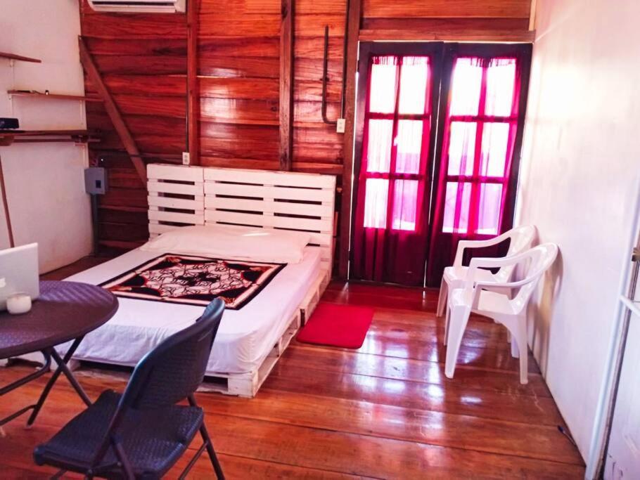 Villa Poetry Garden Bocas Town Colon Island Esterno foto