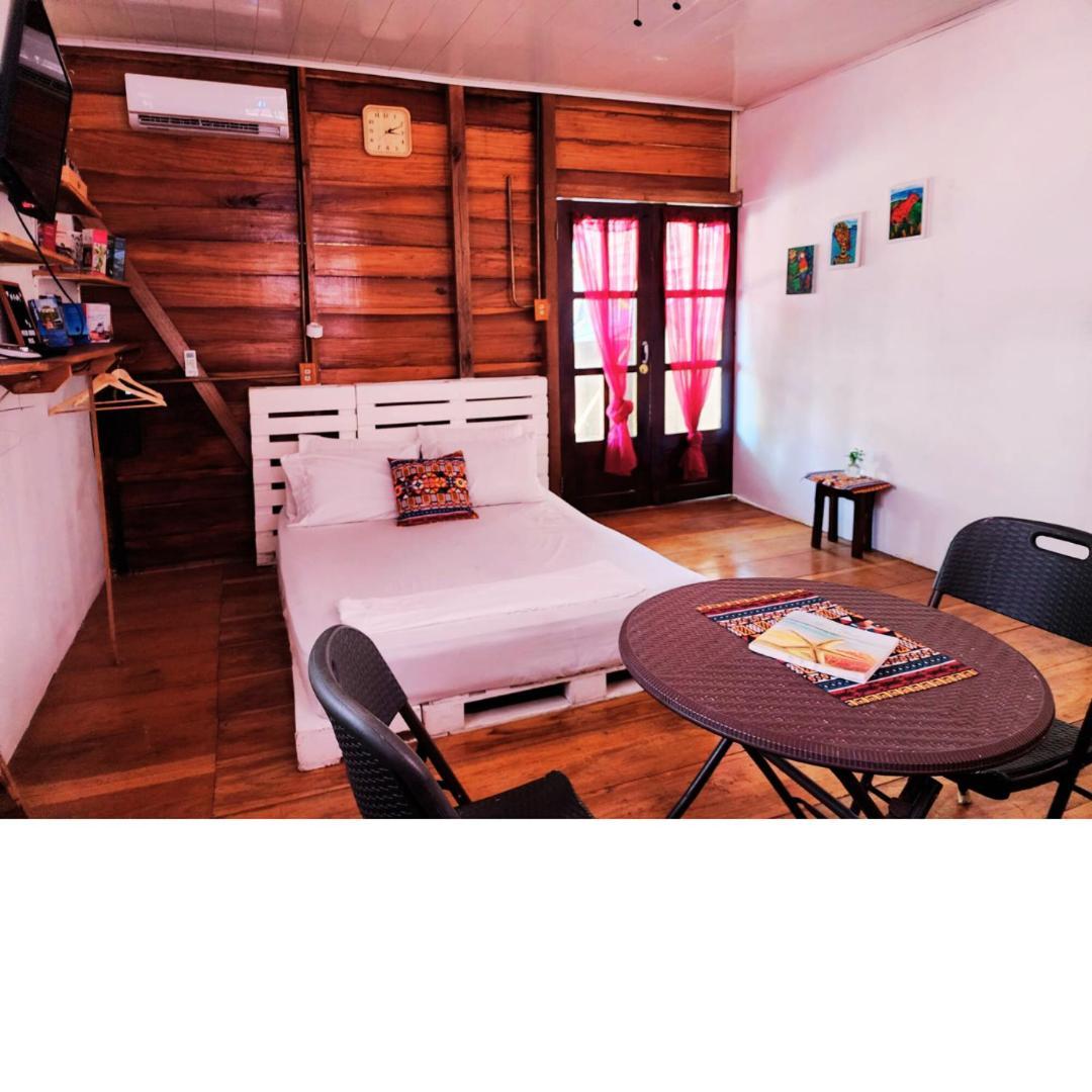 Villa Poetry Garden Bocas Town Colon Island Esterno foto